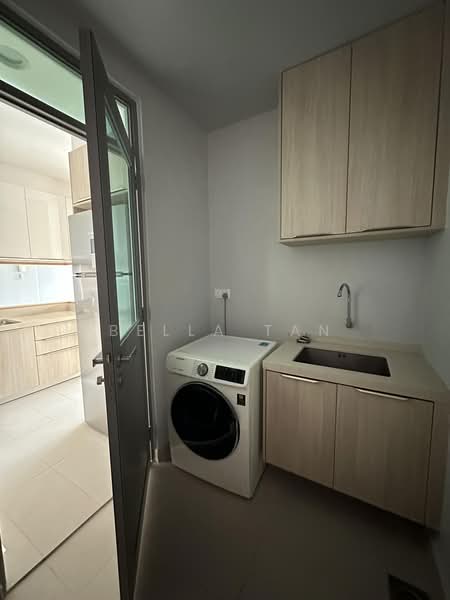 Servis Apartment untuk Dijual di Southern Marina Residences - Bella Tan - Kitchen - PropertyGuru.com.my