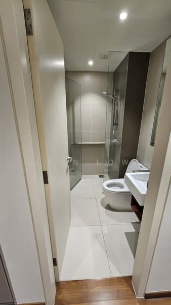Servis Apartment untuk Disewa di Stonor 3 - Leon Low - Bathroom - PropertyGuru.com.my