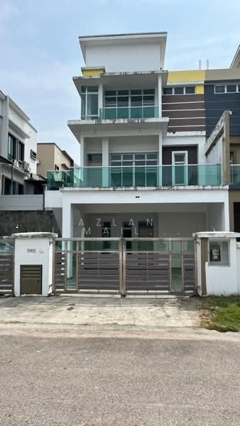 Cluster House for Sale in Taman Kempas Utama (Tebrau) - Azlan Ismail aiproperty - PropertyGuru.com.my