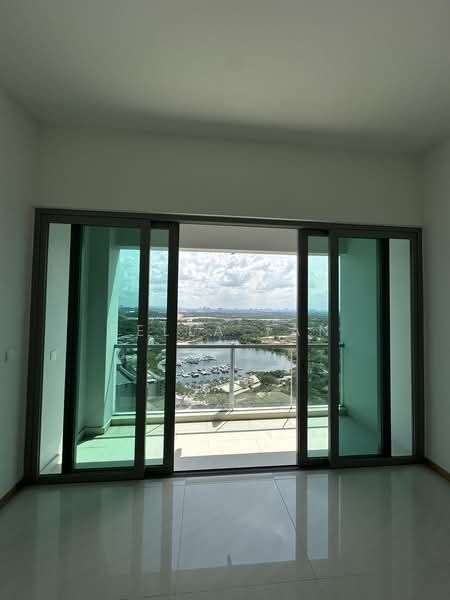 Servis Apartment untuk Dijual di Southern Marina Residences - Bella Tan - Balcony - PropertyGuru.com.my