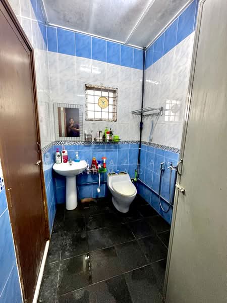 Bungalow for Sale in Kampung Sungai Pelong (Sungai Buloh) - Wan Azlan Ahmad - PropertyGuru.com.my