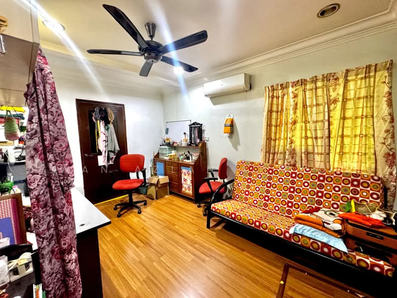 Bungalow for Sale in Kampung Sungai Pelong (Sungai Buloh) - Wan Azlan Ahmad - PropertyGuru.com.my