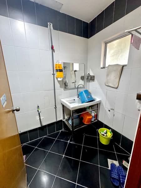 Bungalow for Sale in Kampung Sungai Pelong (Sungai Buloh) - Wan Azlan Ahmad - PropertyGuru.com.my