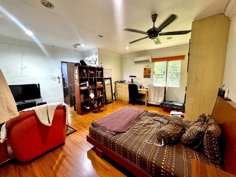 Bungalow for Sale in Kampung Sungai Pelong (Sungai Buloh) - Wan Azlan Ahmad - PropertyGuru.com.my