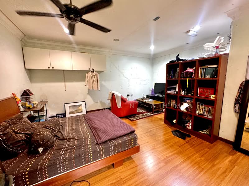 Bungalow for Sale in Kampung Sungai Pelong (Sungai Buloh) - Wan Azlan Ahmad - PropertyGuru.com.my
