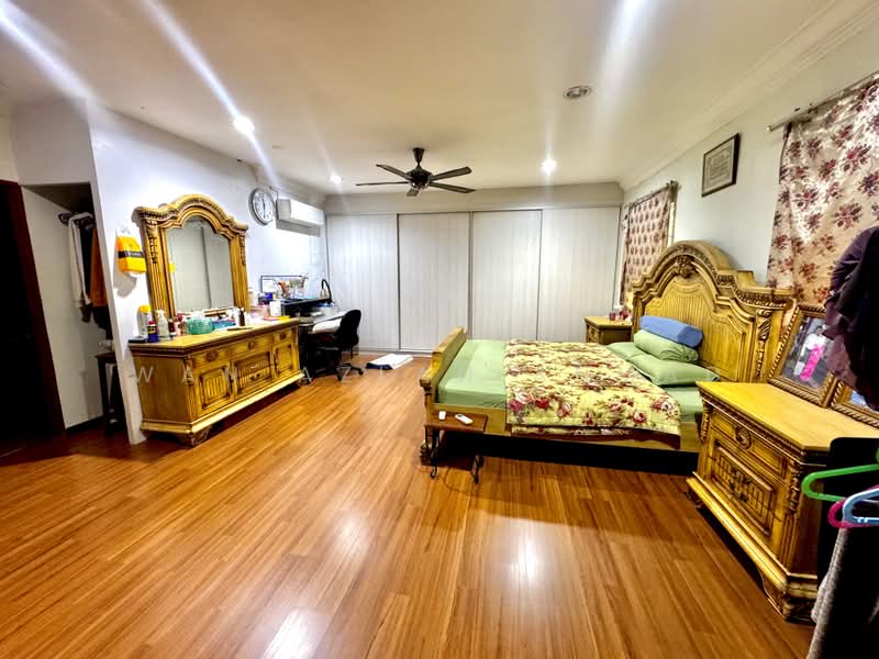 Bungalow for Sale in Kampung Sungai Pelong (Sungai Buloh) - Wan Azlan Ahmad - PropertyGuru.com.my