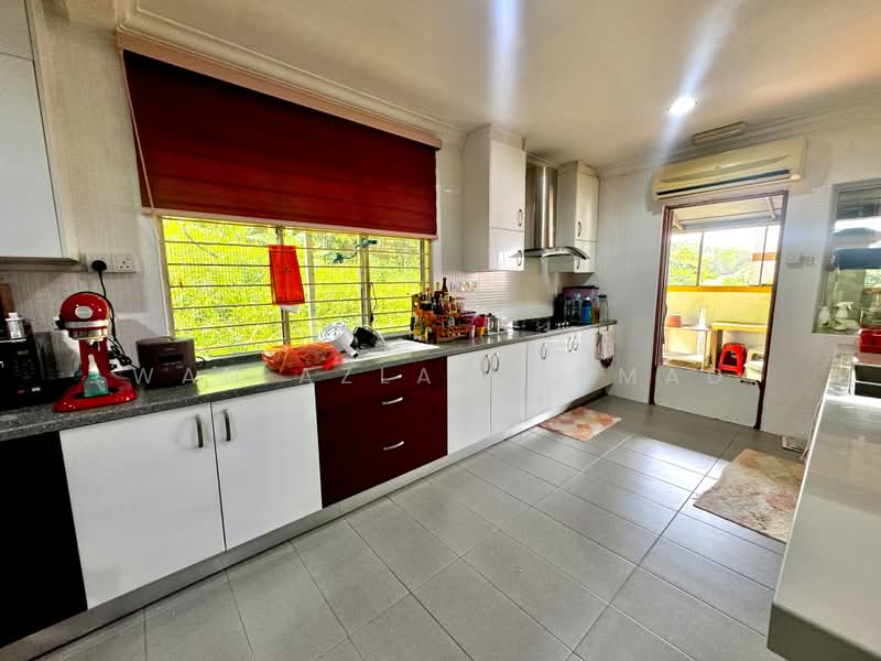 Bungalow for Sale in Kampung Sungai Pelong (Sungai Buloh) - Wan Azlan Ahmad - PropertyGuru.com.my