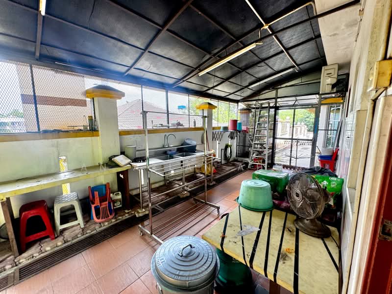 Bungalow for Sale in Kampung Sungai Pelong (Sungai Buloh) - Wan Azlan Ahmad - PropertyGuru.com.my