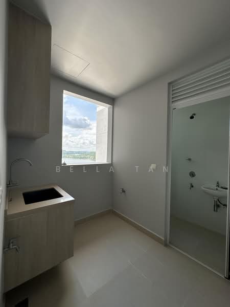 Servis Apartment untuk Dijual di Southern Marina Residences - Bella Tan - Bathroom - PropertyGuru.com.my