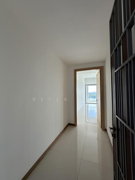 Servis Apartment untuk Dijual di Southern Marina Residences - Bella Tan - Corridor - PropertyGuru.com.my