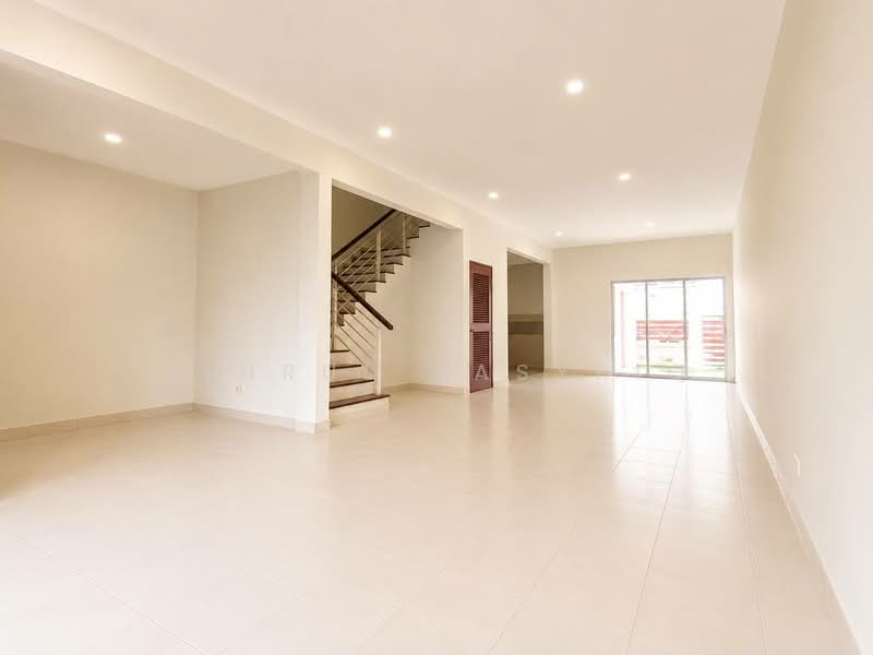 Rumah Teres 2 Tingkat untuk Dijual di Denai Alam (Shah Alam) - Amirul Nasyriq - Living Room - PropertyGuru.com.my