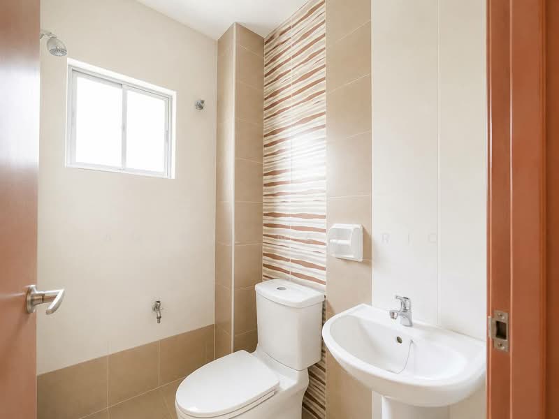 Rumah Teres 2 Tingkat untuk Dijual di Denai Alam (Shah Alam) - Amirul Nasyriq - Bathroom - PropertyGuru.com.my
