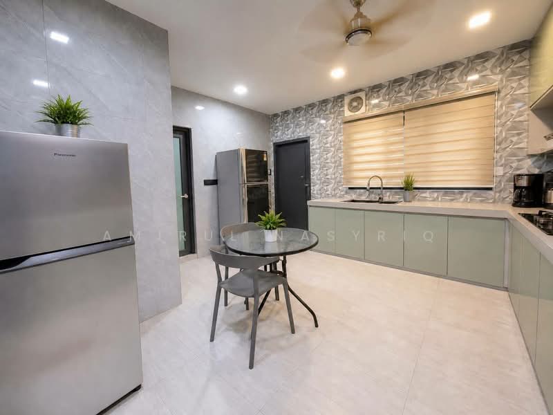 Rumah Teres 3 Tingkat untuk Dijual di Taman Samudra Teres (Batu Caves) - Amirul Nasyriq - Kitchen - PropertyGuru.com.my
