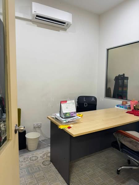 Shop for Sale in Saujana Utama (Selangor) - Wan Azlan Ahmad - PropertyGuru.com.my