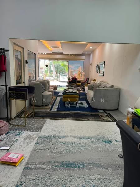 Shop for Sale in Saujana Utama (Selangor) - Wan Azlan Ahmad - PropertyGuru.com.my