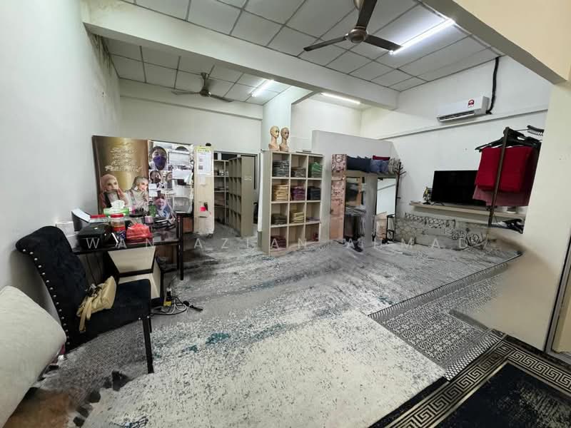 Shop for Sale in Saujana Utama (Selangor) - Wan Azlan Ahmad - PropertyGuru.com.my
