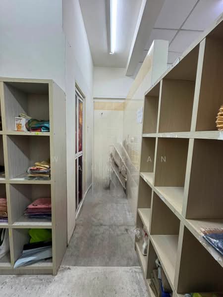 Shop for Sale in Saujana Utama (Selangor) - Wan Azlan Ahmad - PropertyGuru.com.my