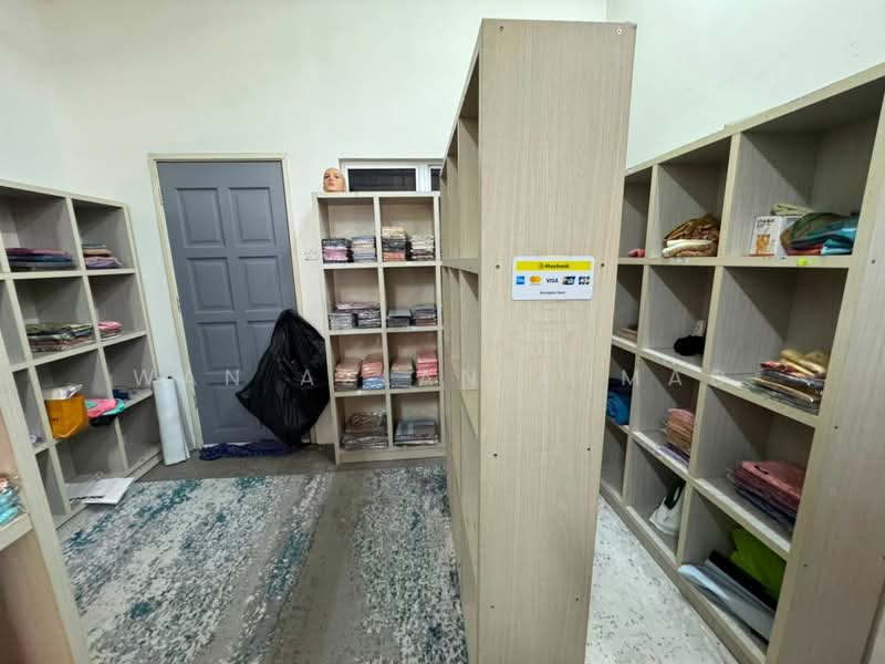 Shop for Sale in Saujana Utama (Selangor) - Wan Azlan Ahmad - PropertyGuru.com.my