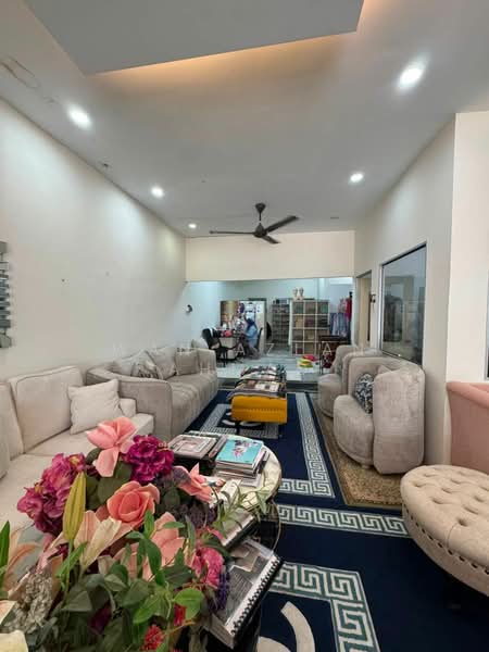 Shop for Sale in Saujana Utama (Selangor) - Wan Azlan Ahmad - PropertyGuru.com.my