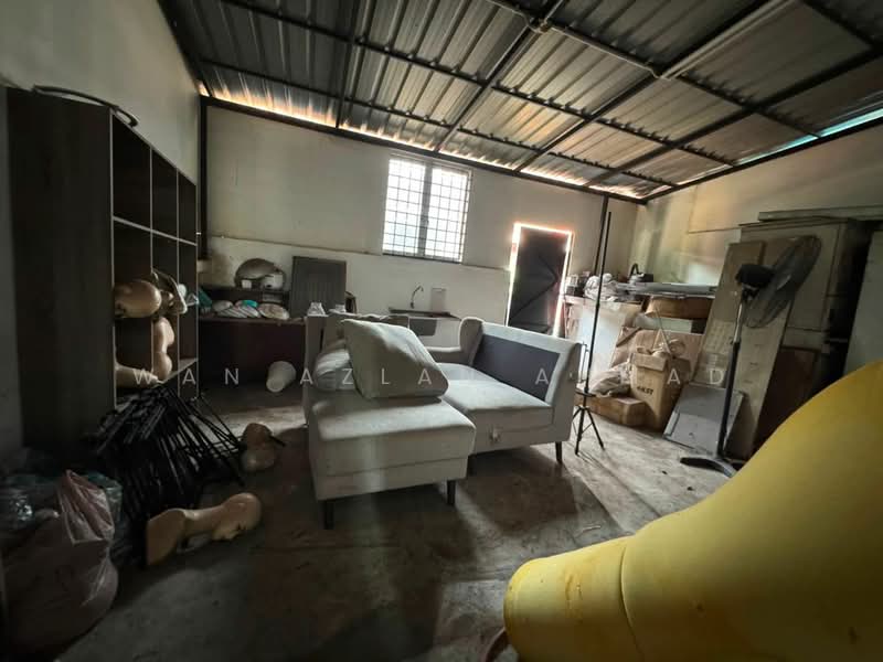 Shop for Sale in Saujana Utama (Selangor) - Wan Azlan Ahmad - PropertyGuru.com.my
