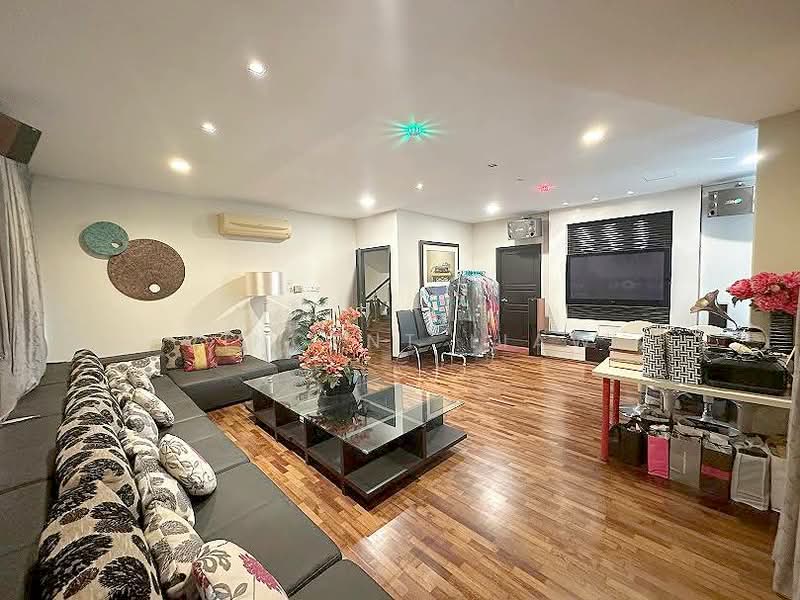 Rumah Berkembar untuk Dijual di Pju 3 (Tropicana) - Vincent Liaw - Living Room - PropertyGuru.com.my