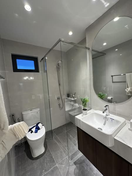 Servis Apartment untuk Dijual di Skypark Kepler @ Lido Waterfront Boulevard - Bella Tan - Bathroom - PropertyGuru.com.my
