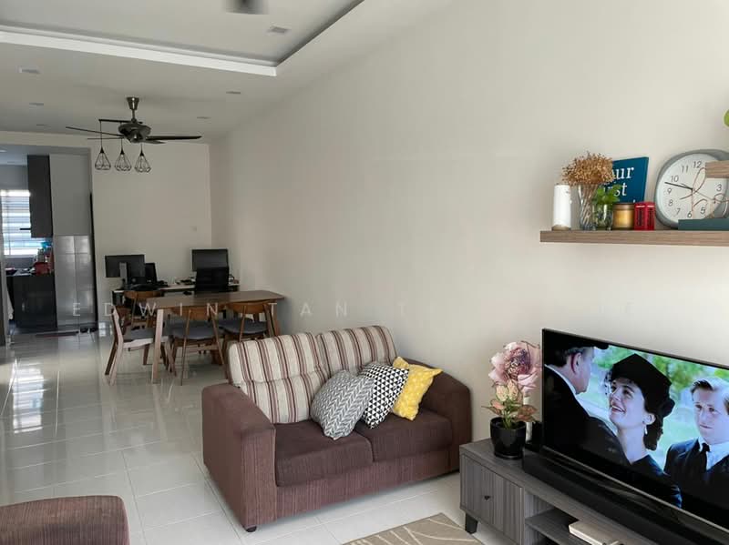 Terraced House for Sale in Bandar Putera 2 (Klang) - Edwin Tan Tian Hoe - Living Room - PropertyGuru.com.my