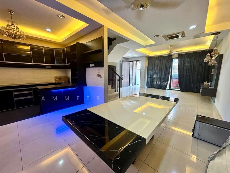 3-storey Terraced House for Sale in Sentosa Villa (Kajang) - Ammeer Nadzrai - Kitchen - PropertyGuru.com.my