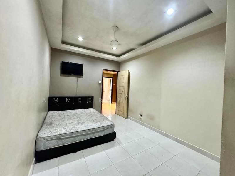 3-storey Terraced House for Sale in Sentosa Villa (Kajang) - Ammeer Nadzrai - Bedroom - PropertyGuru.com.my