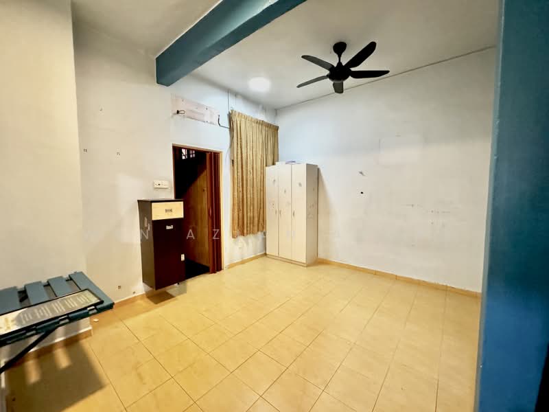 Rumah Teres 2 Tingkat untuk Dijual di Taman Sri Aman (Lukut) - Wan Azlan Ahmad - PropertyGuru.com.my