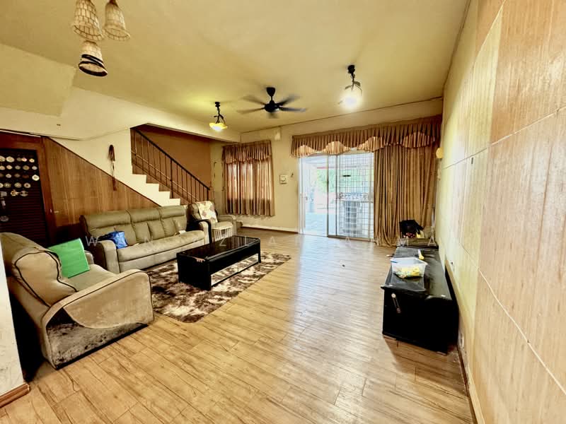 Rumah Teres 2 Tingkat untuk Dijual di Taman Sri Aman (Lukut) - Wan Azlan Ahmad - PropertyGuru.com.my