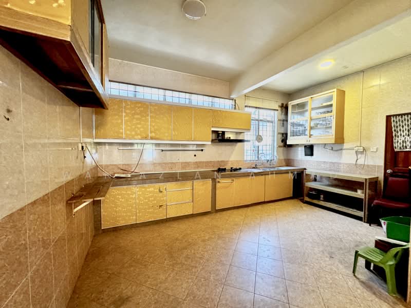 Rumah Teres 2 Tingkat untuk Dijual di Taman Sri Aman (Lukut) - Wan Azlan Ahmad - PropertyGuru.com.my