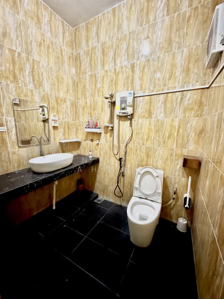 Rumah Teres 2 Tingkat untuk Dijual di Taman Sri Aman (Lukut) - Wan Azlan Ahmad - PropertyGuru.com.my