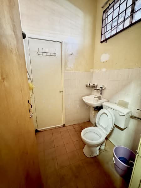 Rumah Teres 2 Tingkat untuk Dijual di Taman Sri Aman (Lukut) - Wan Azlan Ahmad - PropertyGuru.com.my