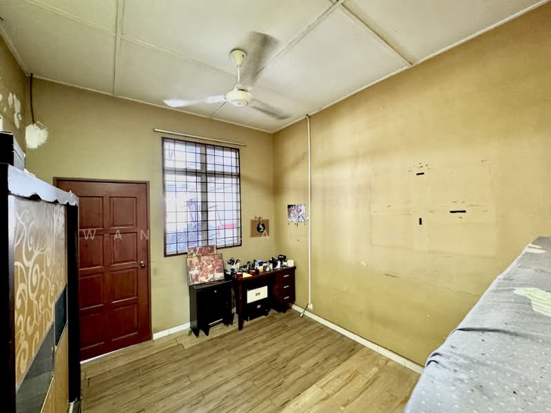 Rumah Teres 2 Tingkat untuk Dijual di Taman Sri Aman (Lukut) - Wan Azlan Ahmad - PropertyGuru.com.my