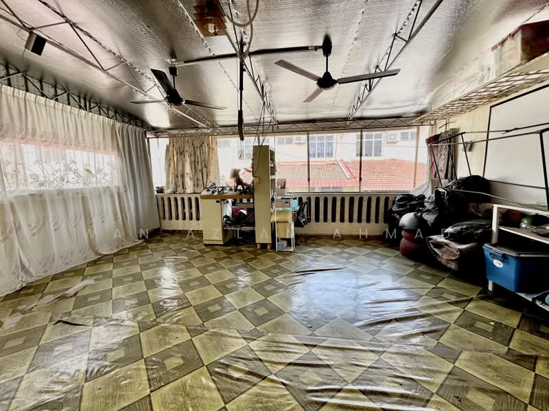 Rumah Teres 2 Tingkat untuk Dijual di Taman Sri Aman (Lukut) - Wan Azlan Ahmad - PropertyGuru.com.my
