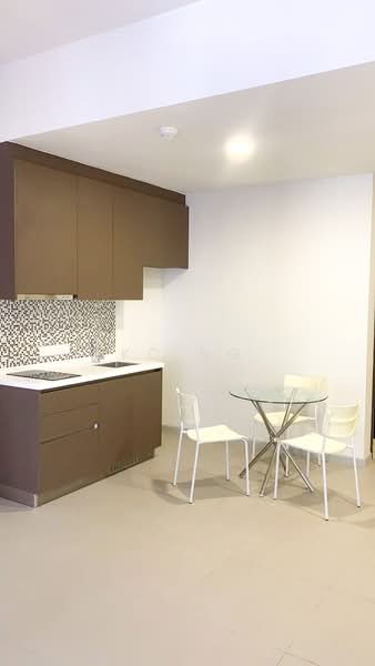 Servis Apartment untuk Disewa di Seventeen Mall & Residences (Biji Living) - KC Ng - Kitchen - PropertyGuru.com.my