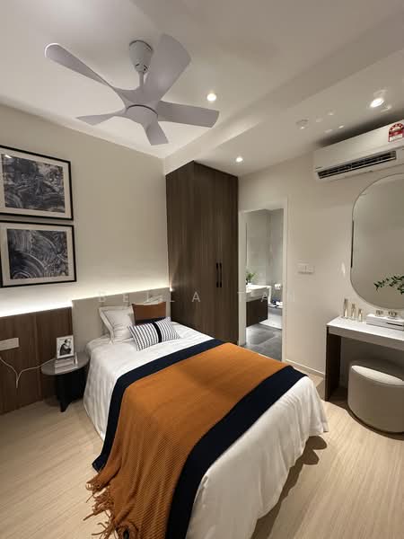 Servis Apartment untuk Dijual di Skypark Kepler @ Lido Waterfront Boulevard - Bella Tan - Bedroom - PropertyGuru.com.my