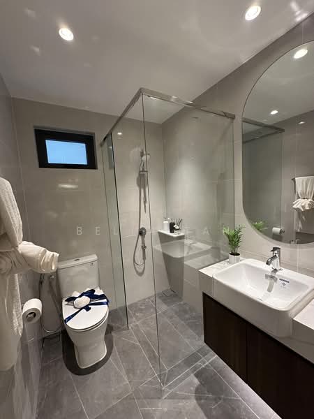 Servis Apartment untuk Dijual di Skypark Kepler @ Lido Waterfront Boulevard - Bella Tan - Bathroom - PropertyGuru.com.my