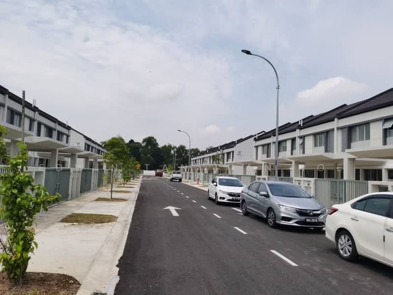 Rumah Teres untuk Dijual di Kota Kemuning (Shah Alam) - Edwin Tan Tian Hoe - Exterior - PropertyGuru.com.my