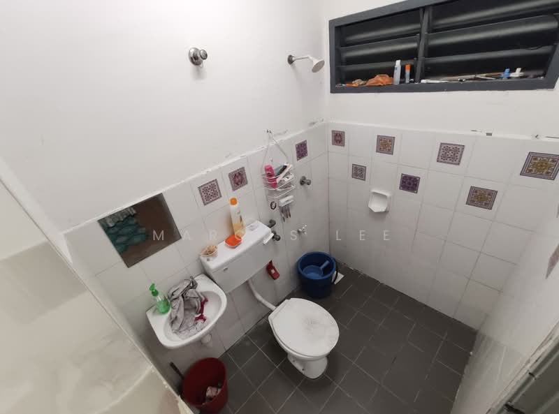 Rumah Berkembar untuk Dijual di Taman Selayang Mutiara (Selayang) - Marcus Lee - Bathroom - PropertyGuru.com.my