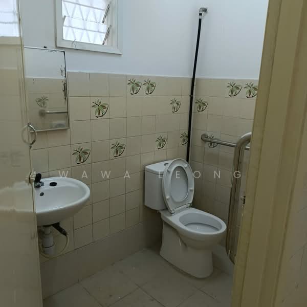 Rumah Teres 2 Tingkat untuk Disewa di Taman Bukit Maluri (Kepong) - Wawa Leong - Bathroom - PropertyGuru.com.my