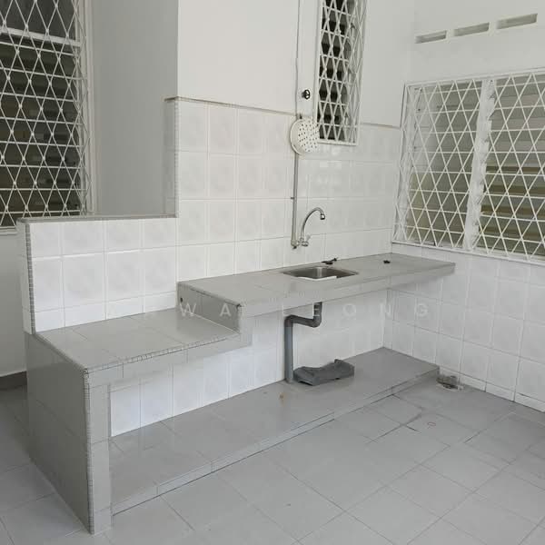 Rumah Teres 2 Tingkat untuk Disewa di Taman Bukit Maluri (Kepong) - Wawa Leong - Kitchen - PropertyGuru.com.my