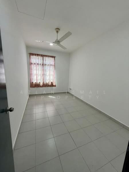 3-storey Terraced House for Sale in Kangkar Pulai (Skudai) - Azlan Ismail aiproperty - PropertyGuru.com.my