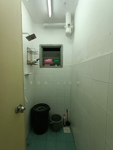Flat for Sale at Flora Damansara Flat - Ron Liew - Bathroom - PropertyGuru.com.my