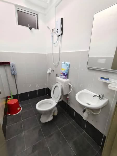 Apartment for Rent at Pangsapuri Pulai Mutiara - Ivwen Choo - PropertyGuru.com.my