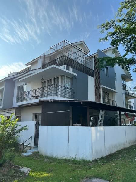 2.5-storey Terraced House for Sale in Bandar Country Homes (Rawang) - Raymerc Lim - Exterior - PropertyGuru.com.my