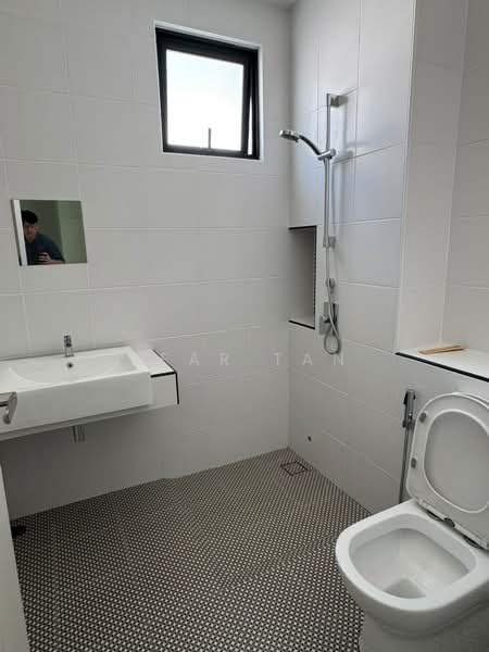 Rumah Berkembar untuk Disewa di Bandar Cassia (Batu Kawan) - Bear Tan - Bathroom - PropertyGuru.com.my