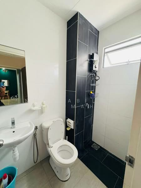 Servis Apartment untuk Disewa di Seasons Garden Residences - Nur Nabilah Binti Mahassan - Bathroom - PropertyGuru.com.my