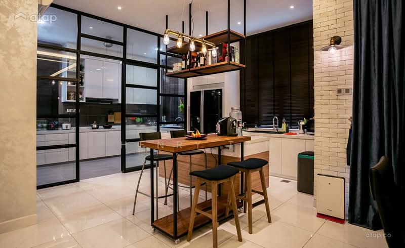 3-storey Terraced House for Sale in Seksyen U10 (Shah Alam) - Henry Tan - Kitchen - PropertyGuru.com.my